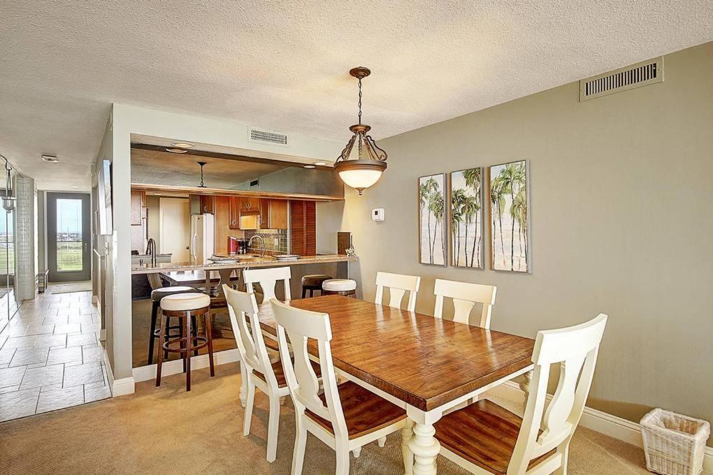 Sunrises And Ocean Views In This 2 Bedroom 2 Bath Port Aransas Buitenkant foto