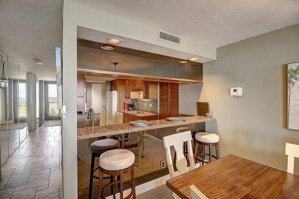 Sunrises And Ocean Views In This 2 Bedroom 2 Bath Port Aransas Buitenkant foto